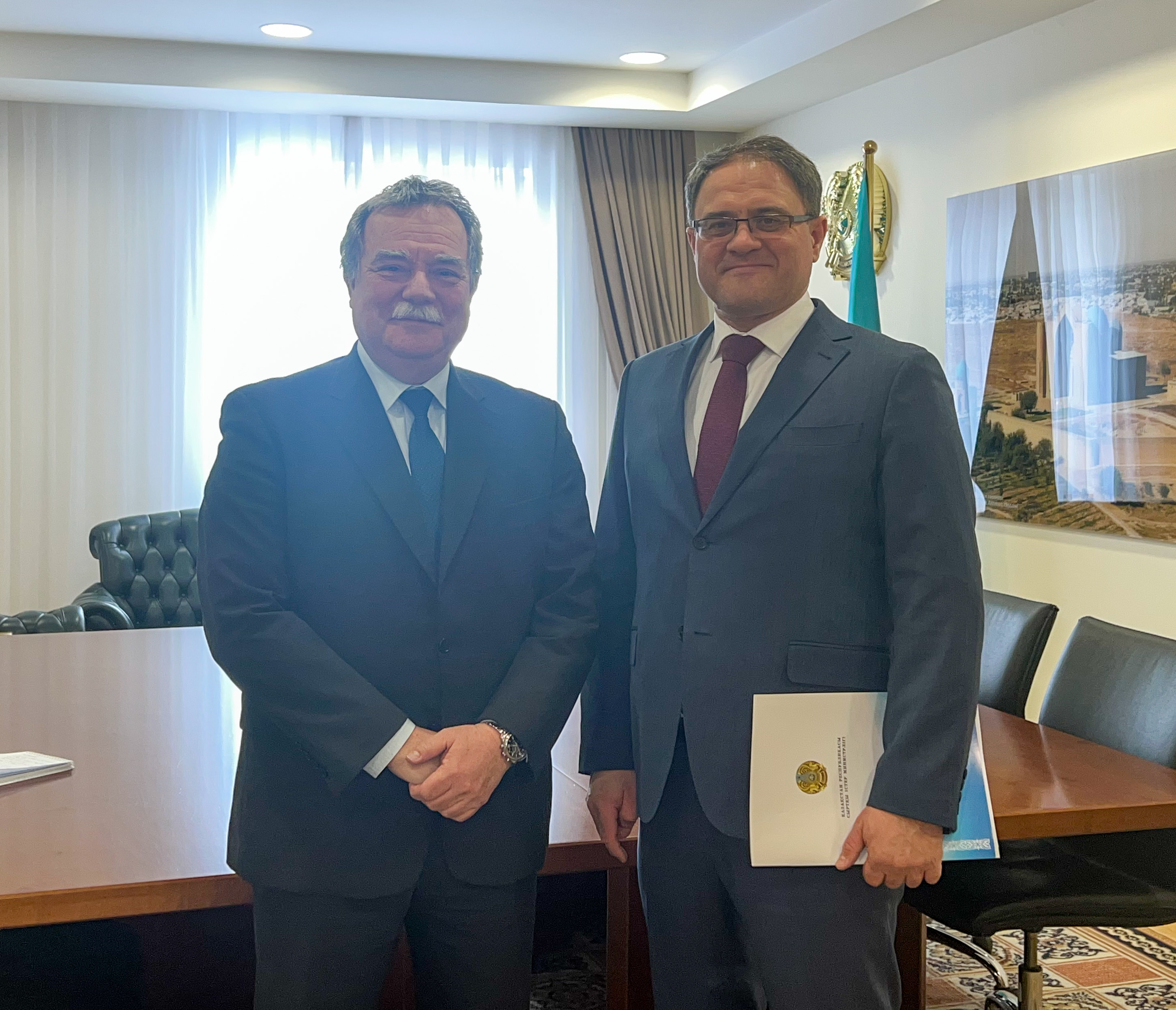 СІМ-де қазақ-мажар стратегиялық әріптестігін одан әрі нығайту жөніндегі қадамдар талқыланды