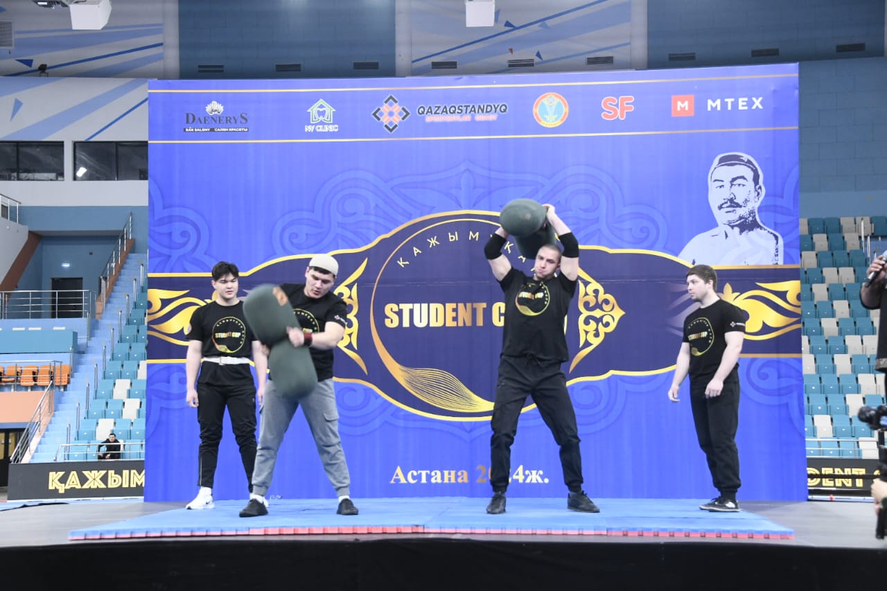 Супер қаһармандардың порно мультфильмдерін қараңыз