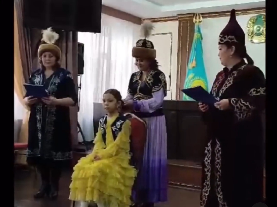 Шашбау тағу - дәстүрлі рәсімі