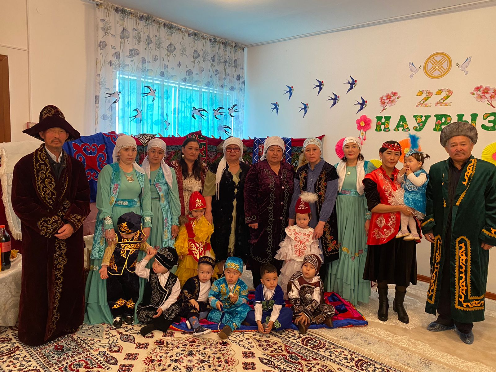 Жігіт пісіп-жетілген әйелдің түкті кискасын трахает етті