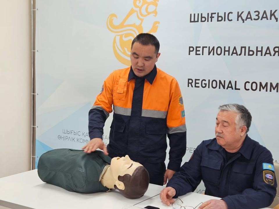 Жас пияз Бейресми секс туралы бейнелер