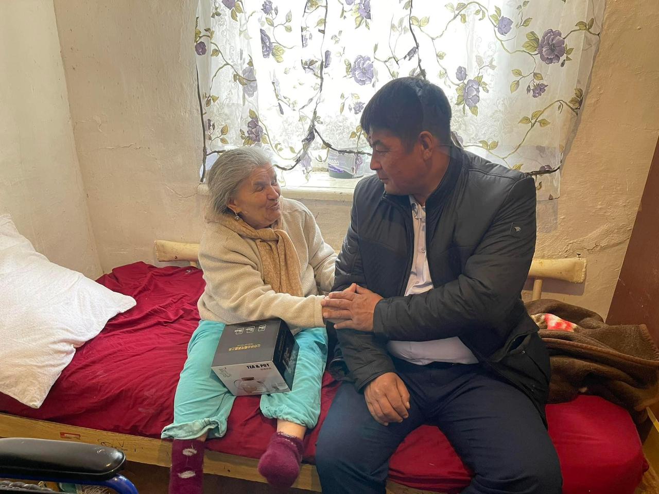 Ақбұлақ ауылдық округінің әкімі 14 наурыз "Көрісу күні-Амал күні" ауыл тұрғындарының үйіне кіріп шықты