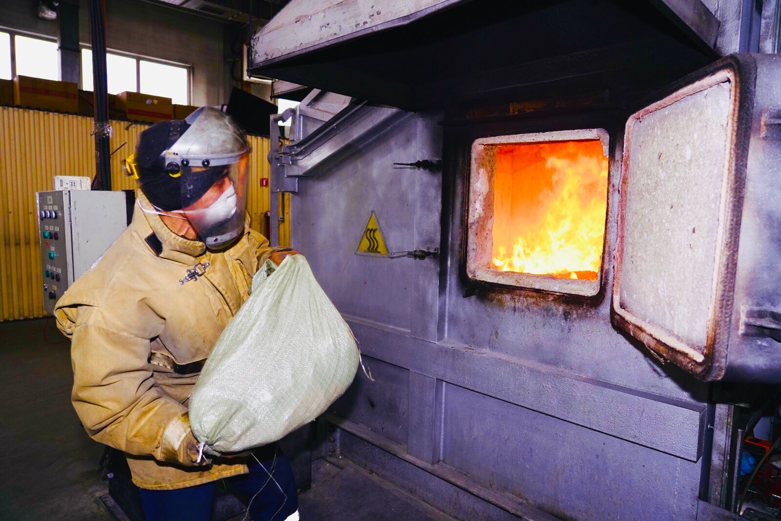 4 тонны или почти 140 тыс. пакетиков насвая сожгли в Астане