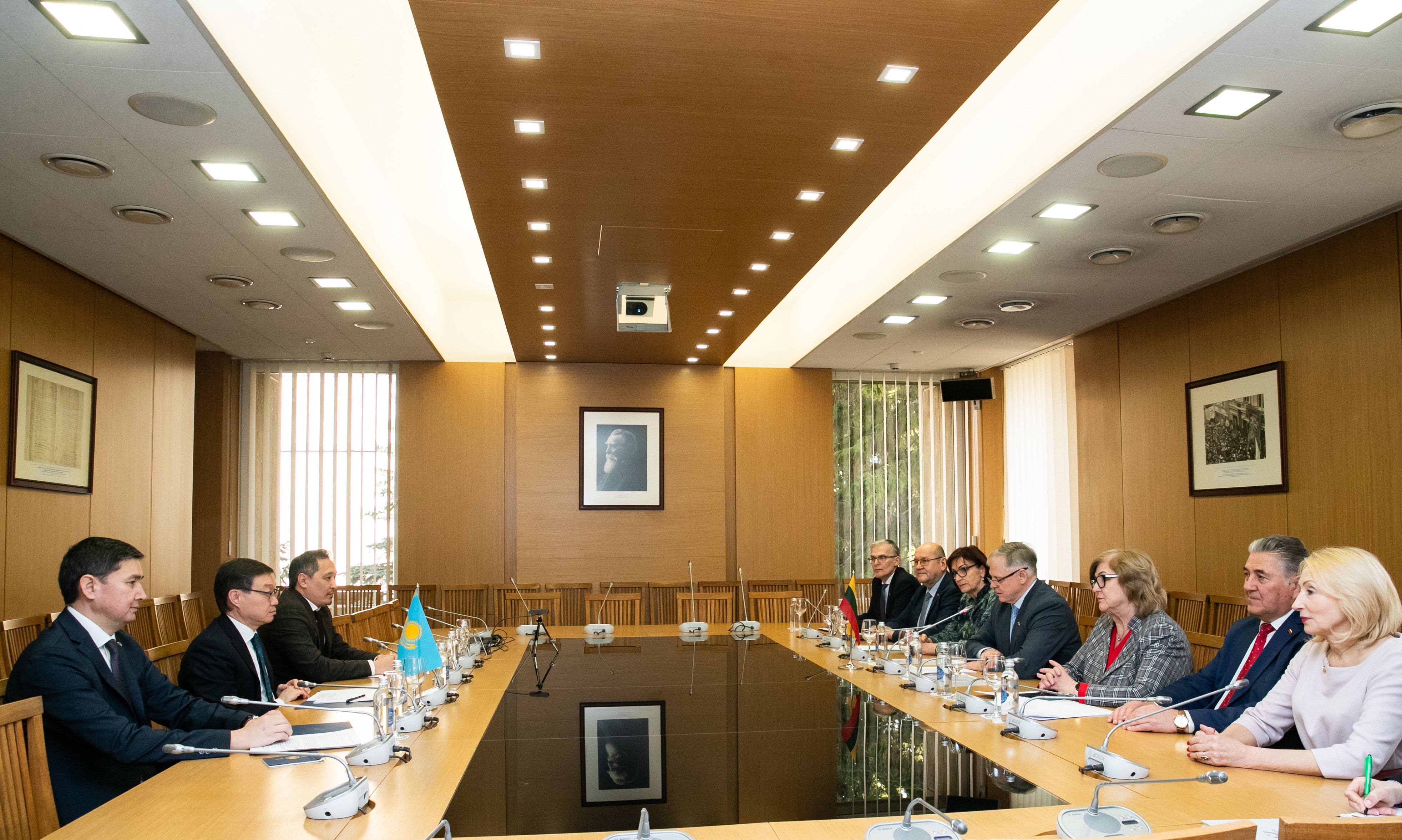 Литовских парламентариев заинтересовали планы социально-экономического развития Казахстана