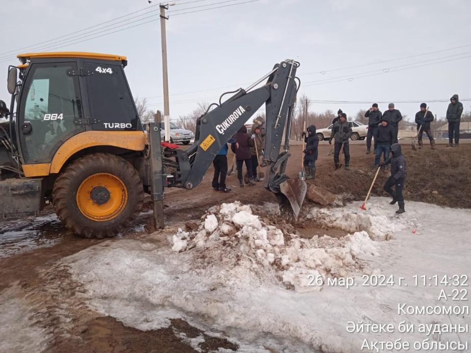 В регионах страны продолжаются активные противопаводковые мероприятия