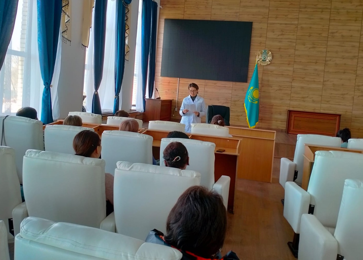 Орыс әйелдерінің үйдегі жұдырығы