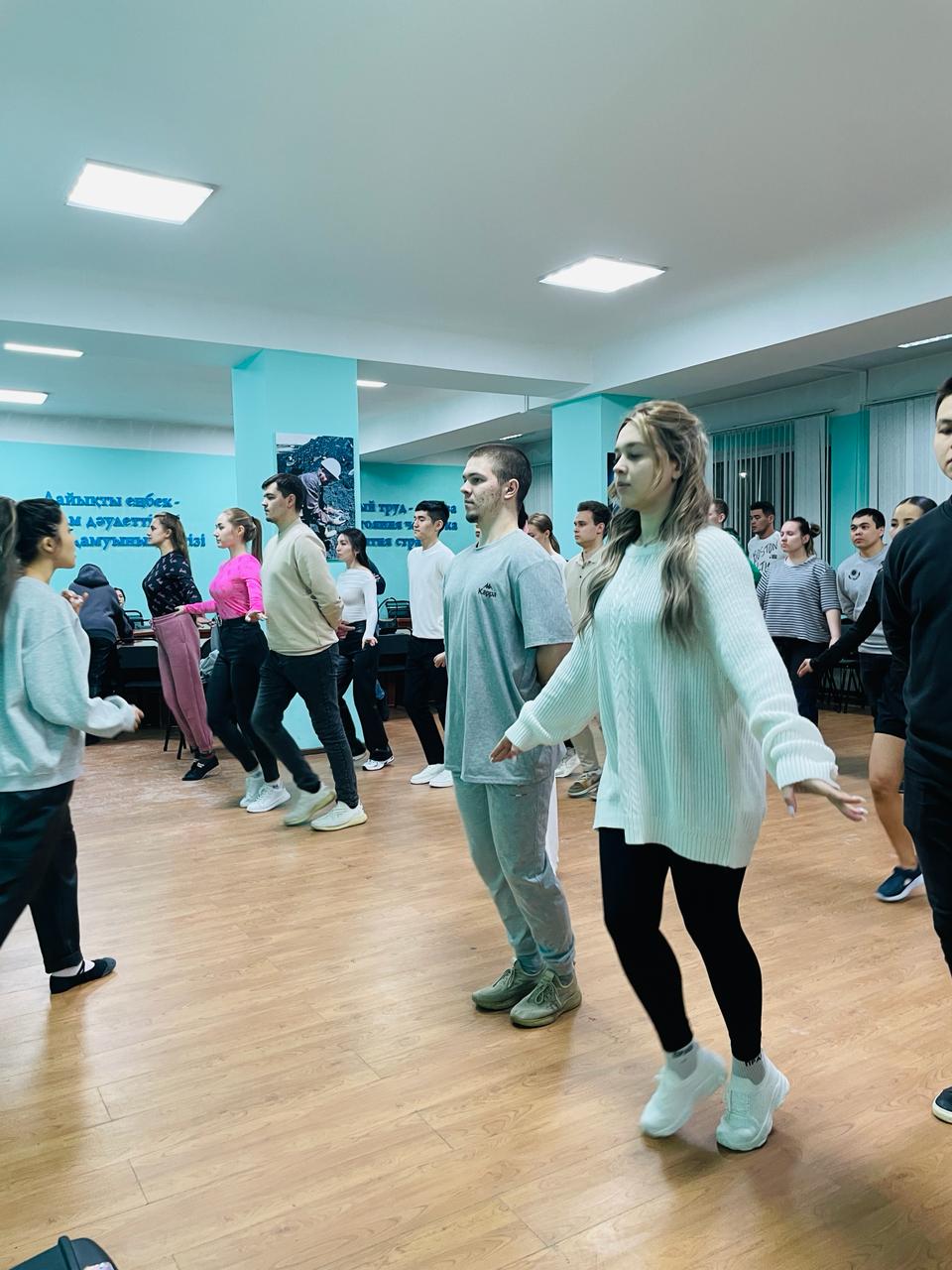 В Караганде активно идёт подготовка к благотворительному балу