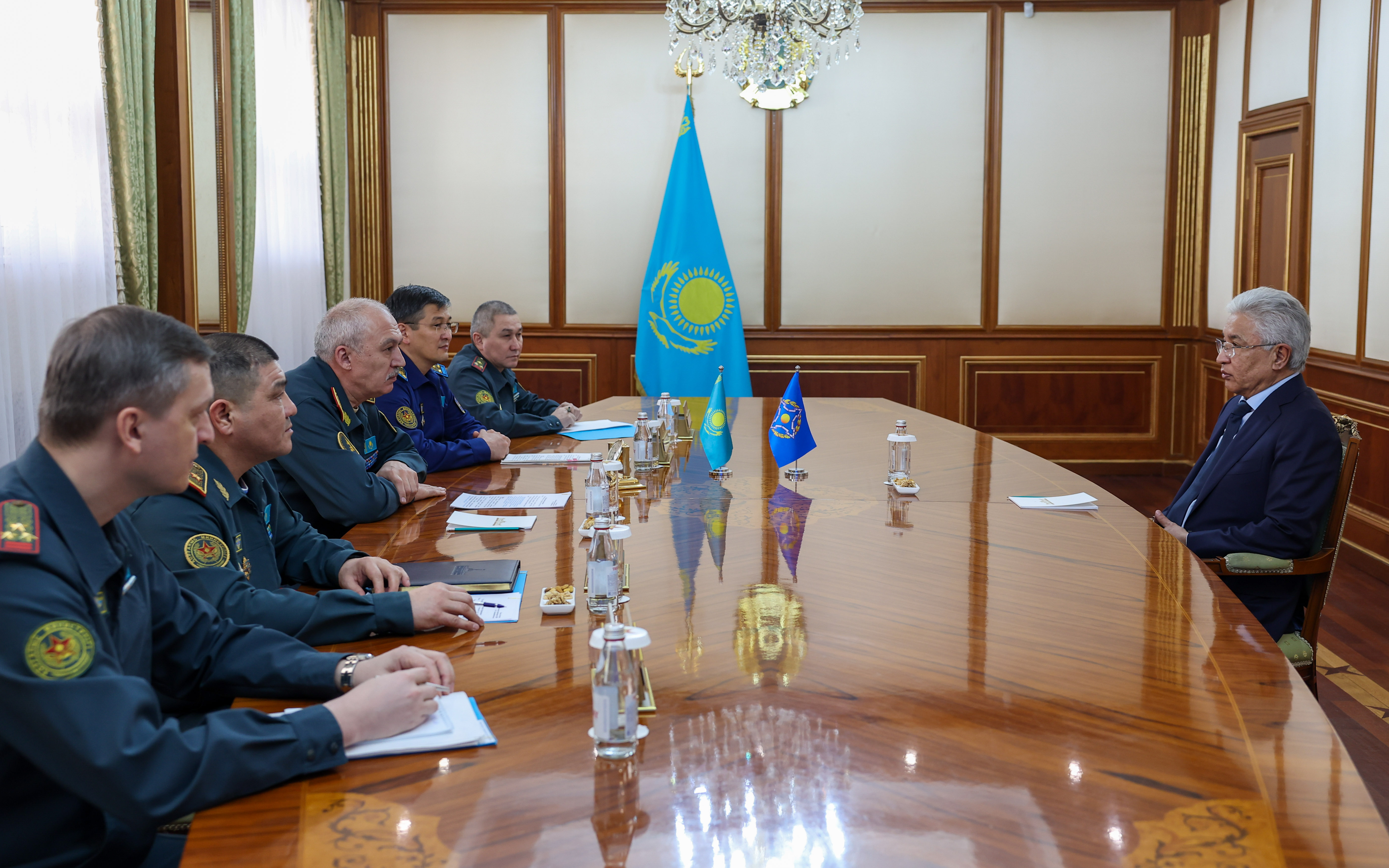 Министр обороны встретился с Генеральным секретарем ОДКБ