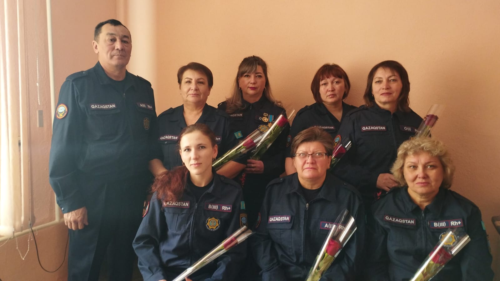 Тегін порно клиптер мен бейнелерді қараңыз Дачадағы кеуделердің жалаңаш суреттері