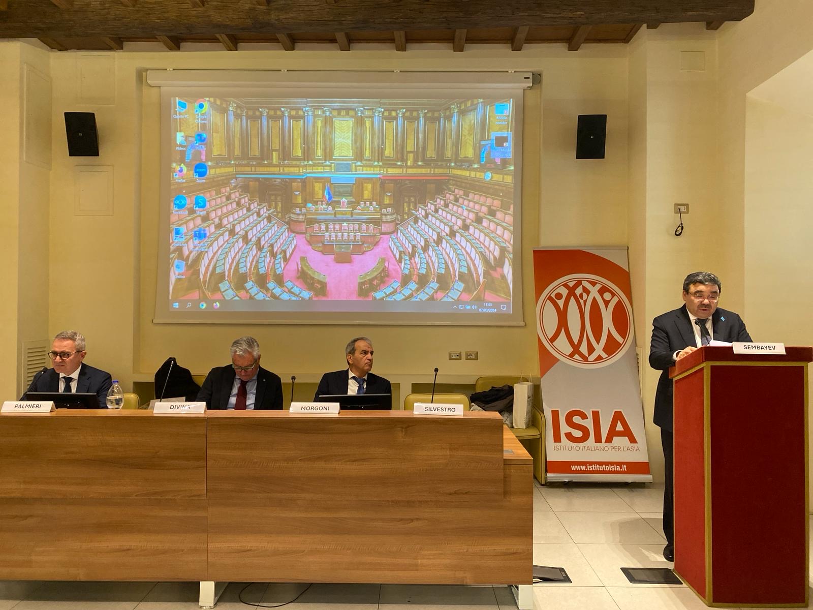 L'Ambasciatore del Kazakhstan in Italia ha preso parte ad un seminario sul ruolo della via di trasporto internazionale transcaspica