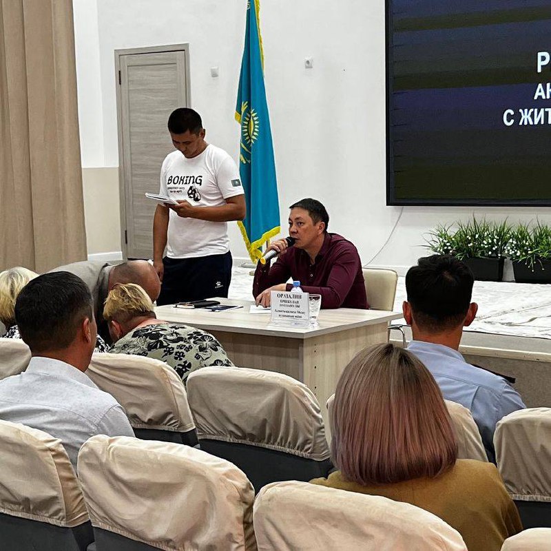 Регулярная встреча акима Медеуского района с населением микрорайона «Атырау» и ЖК «Восточка»