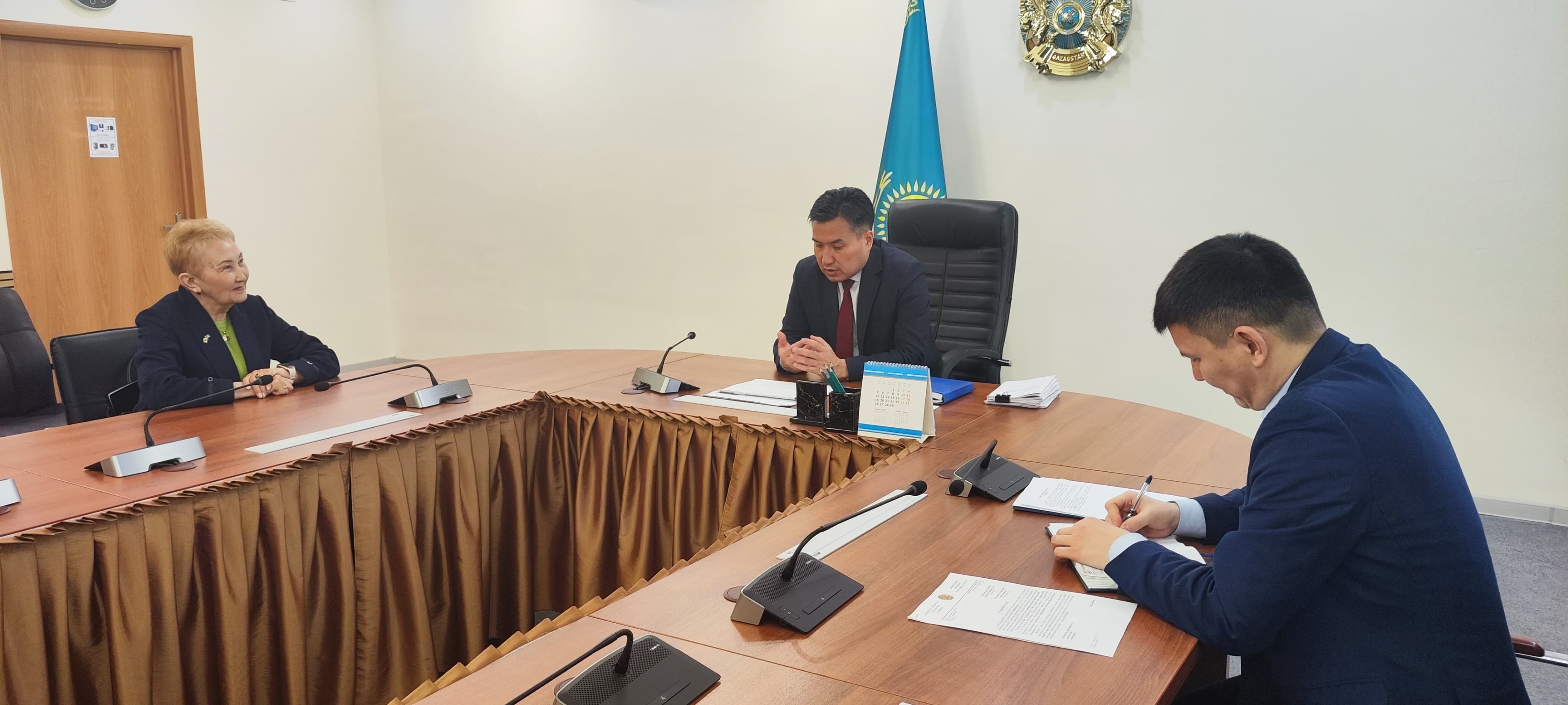 А. Ертаев провел ряд встреч по вопросам миграции с представителями неправительственных организации