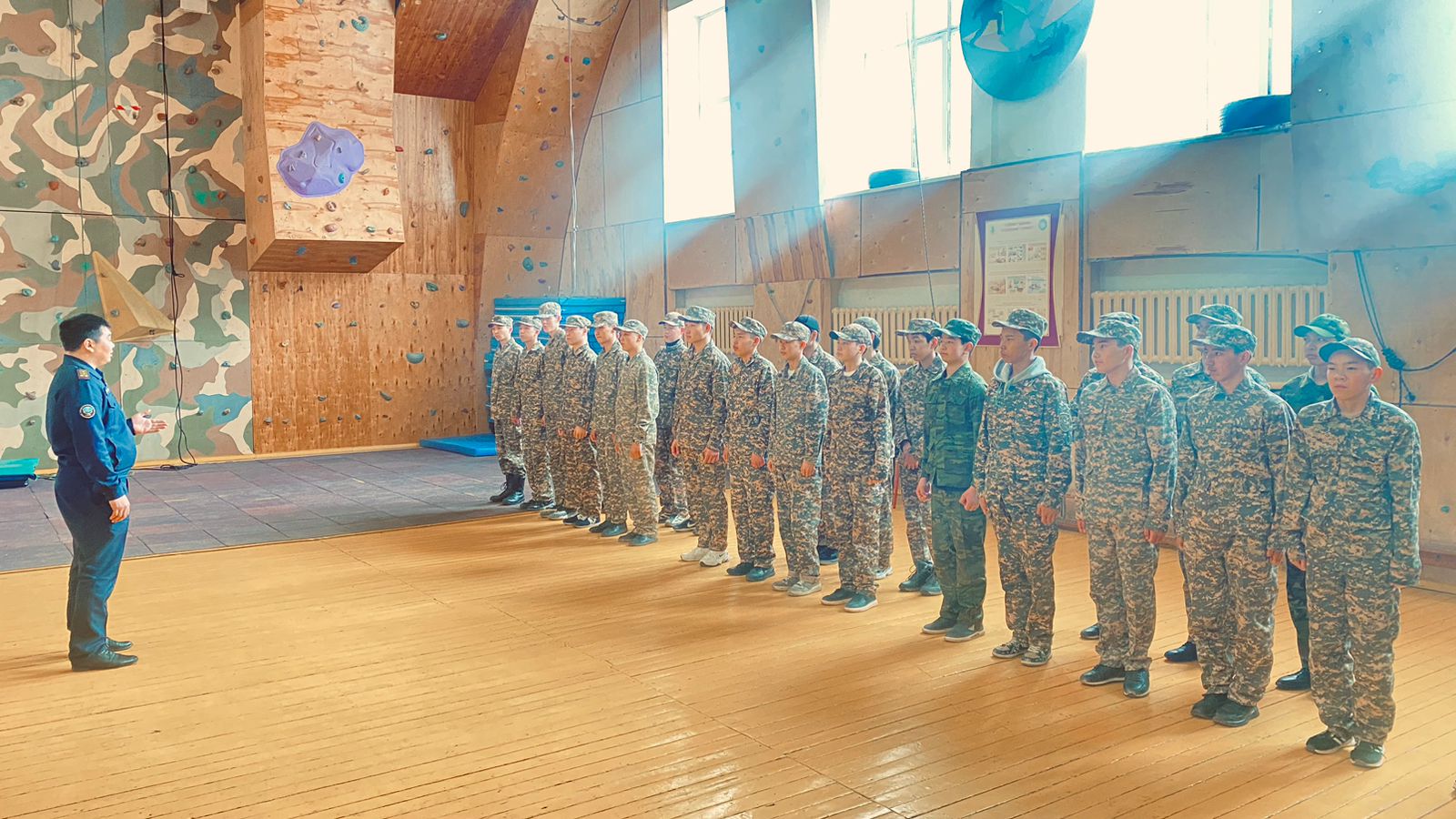Столичным Департаментом по ЧС начата агитационная работа по отбору кандидатов на срочную воинскую службу