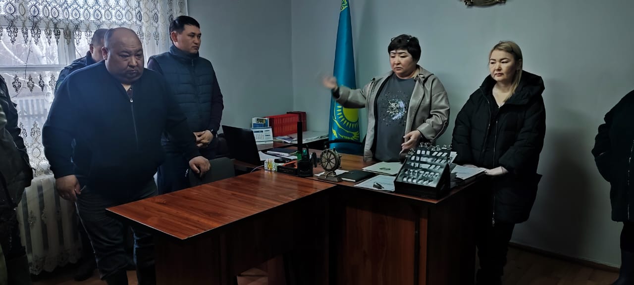 материалдық залалды бағалау және өтеу жөніндегі комиссияның төрағасы Бектасова А.К. ның келуі