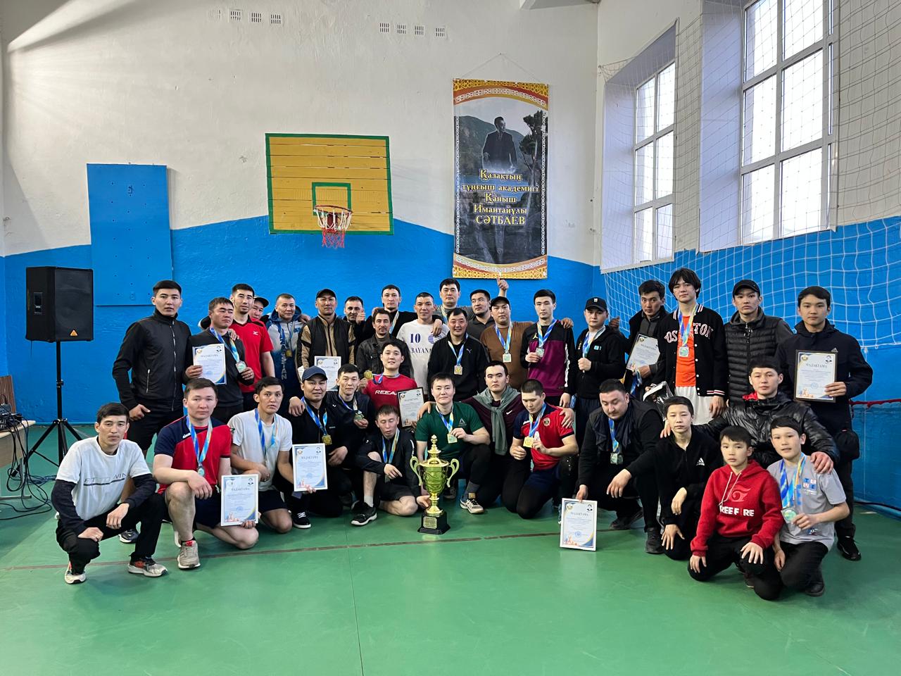 Академик Қаныш Сәтбаевтың туған күніне орай ауылішілік волейбол турнирі