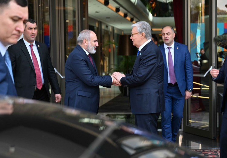 Tokayev Stresses Urgent Need for Lasting Peace Between Armenia and Azerbaijan, Offers Kazakhstan as Negotiation Venue