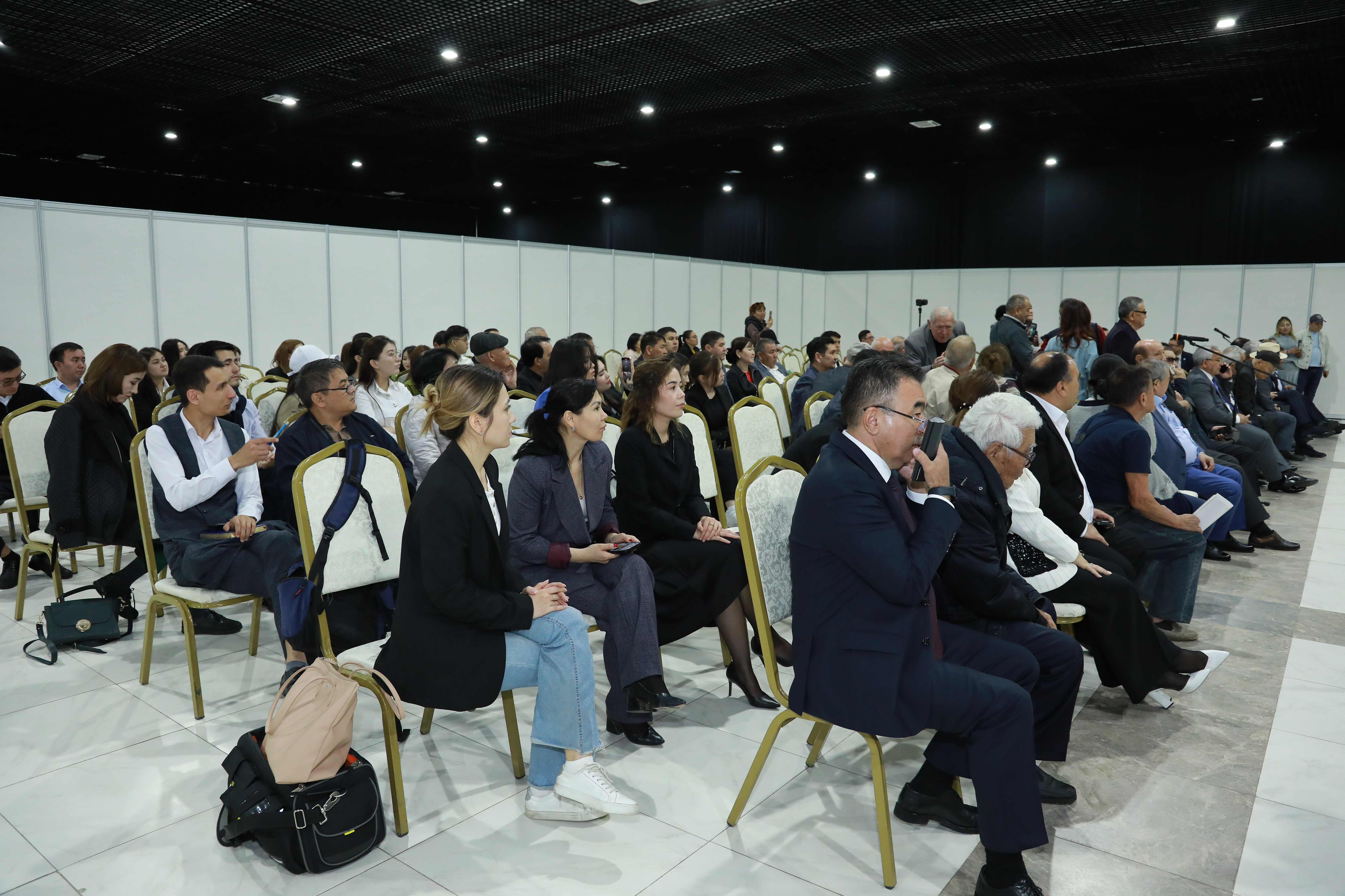 В городе Шымкент состоялись публичные обсуждения по вопросу строительства АЭС