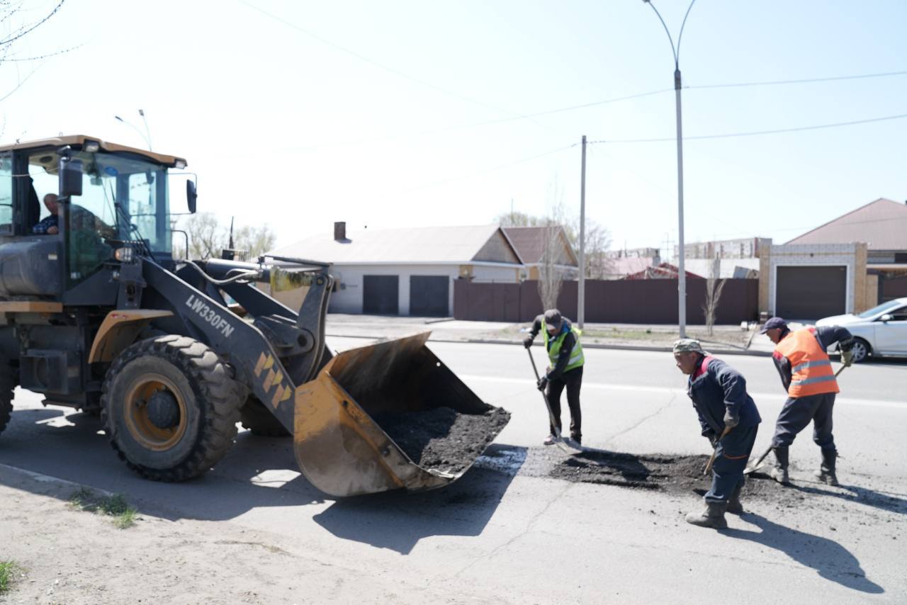 В городе ведутся работы по текущему (ямочному) ремонту дорожного покрытия