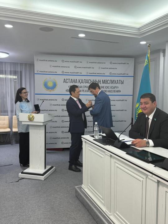 Тұтынушылардың құқықтарын қорғау қоғамдық бірлестігінің төрағасы Еркін Томпиев 70 жасқа толды