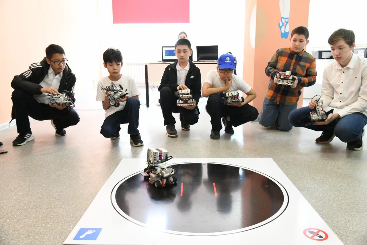 ROBOARENA 2024: Астанада робототехника бойынша жарыс өтті