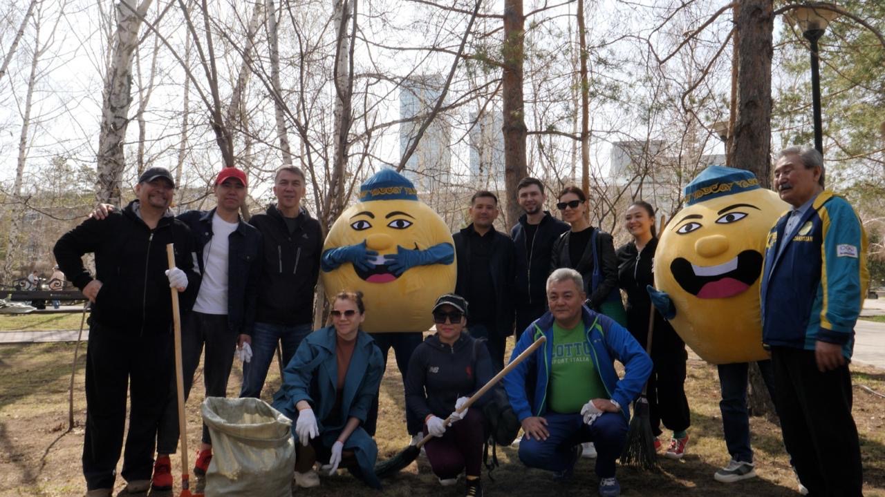 «Таза Қазақстан»: елордада өткен экоакцияға эстрада жұлдыздары қатысты