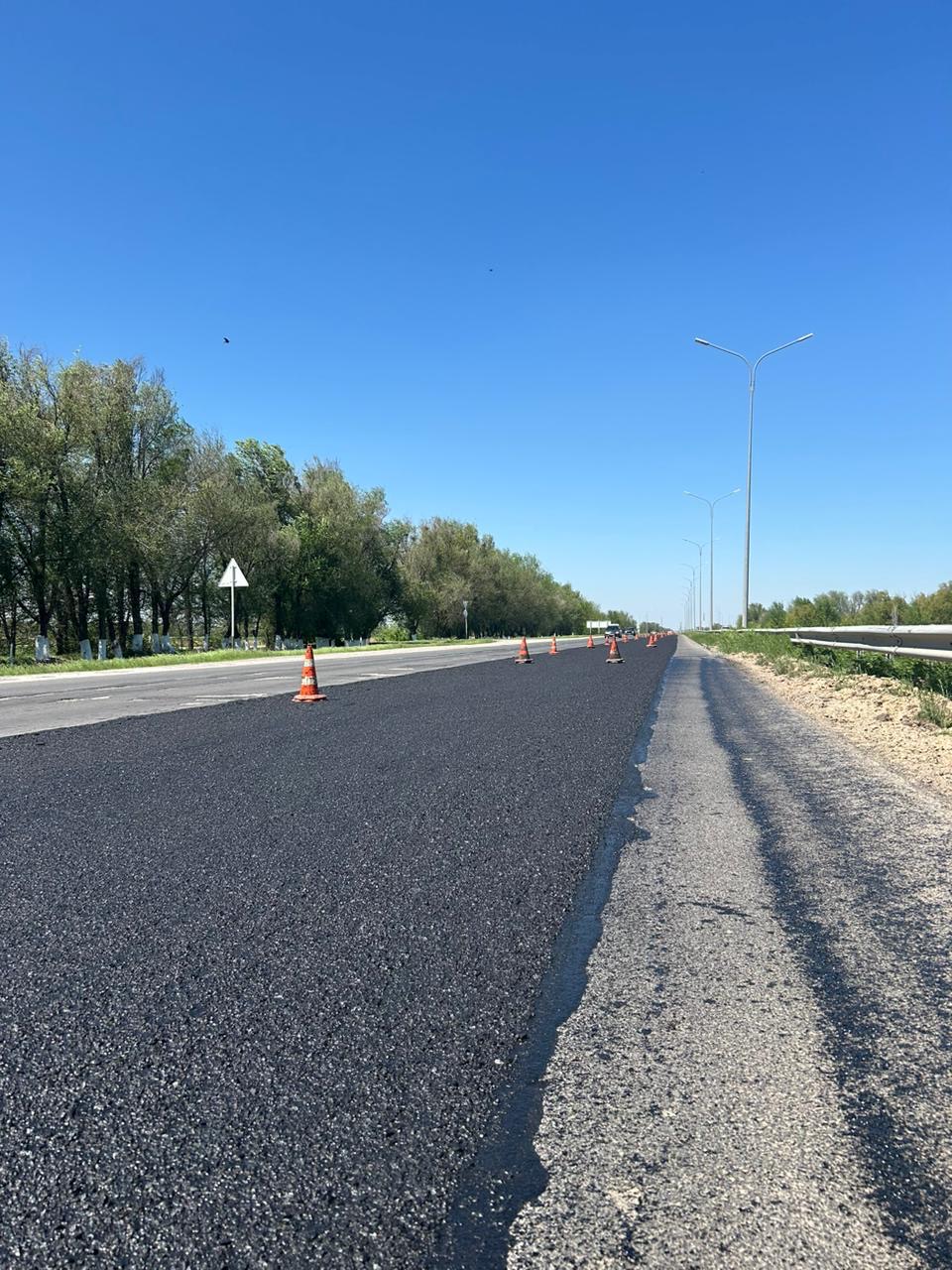 Завершается ремонт  республиканской трассы между селами Сыпатаева и Тортколь в Туркестанской области