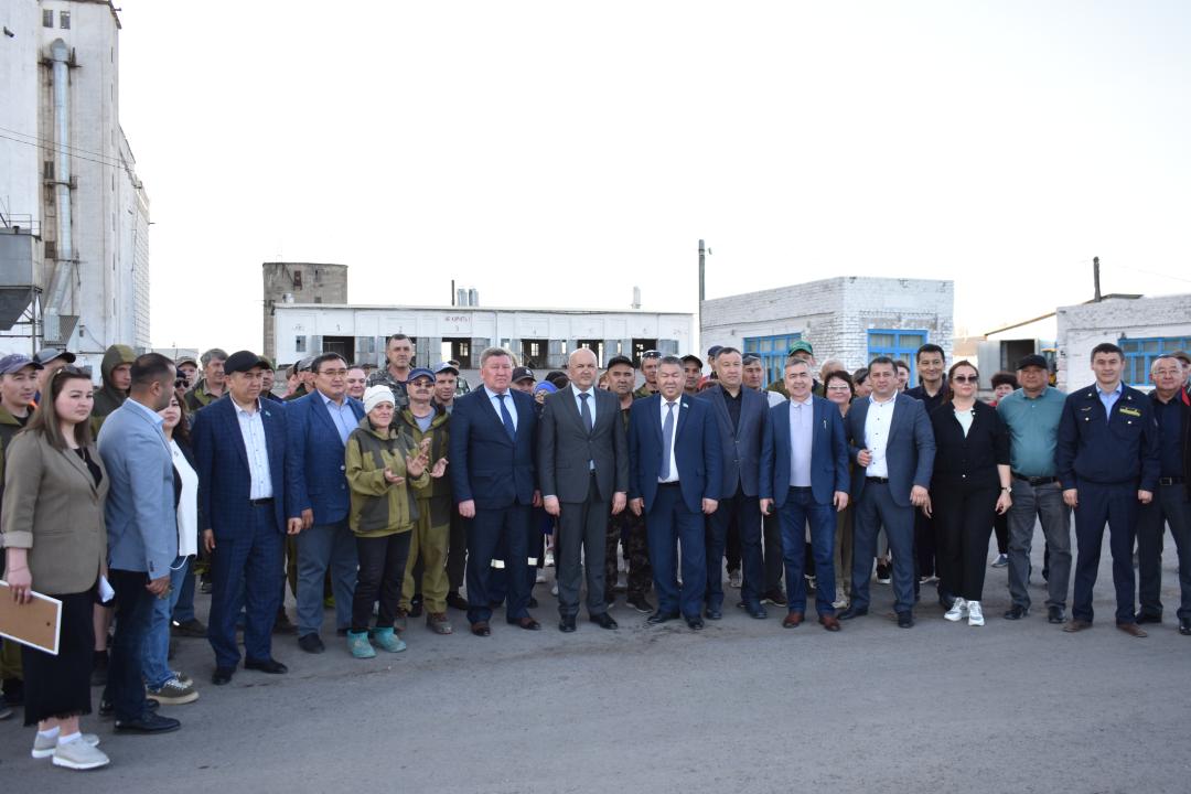 В Атбасар доставлена гуманитарная помощь из Таджикистана