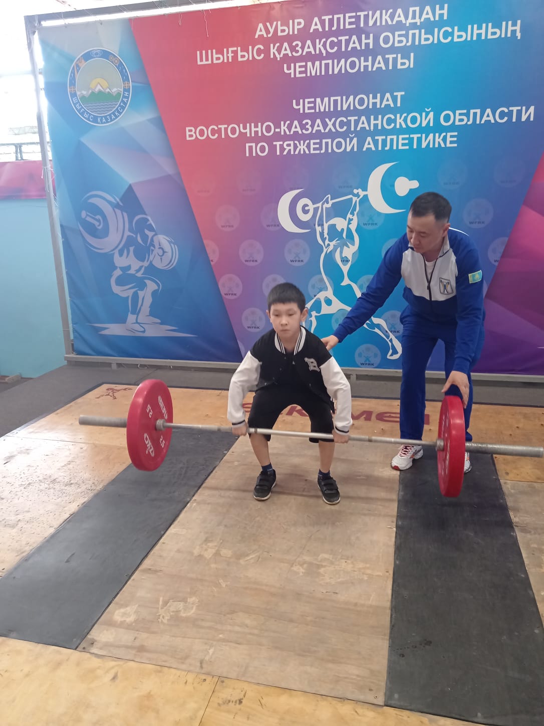 Прошел Чемпионат Восточно-Казахстанской области по тяжелой атлетике среди мальчиков и девочек 2010 г.р., и моложе