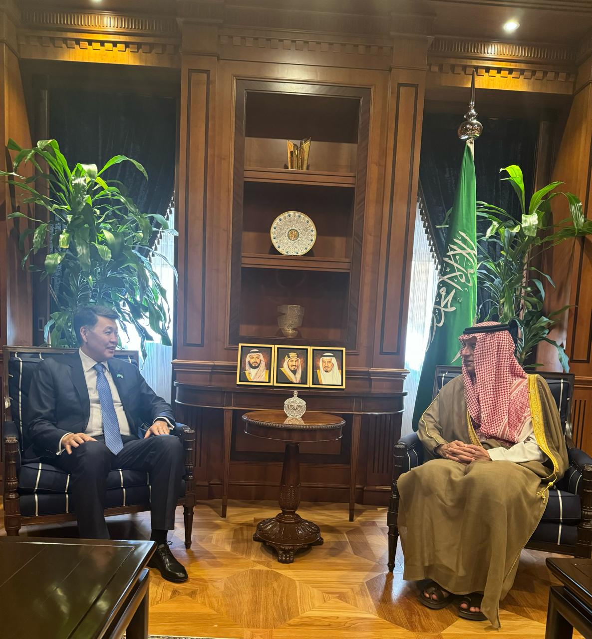 Ambassador B.Aryn, on the Occasion of the Completion of the Diplomatic Mission, was Received by the Minister of State for Foreign Affairs and Climate Envoy of Saudi Arabia
