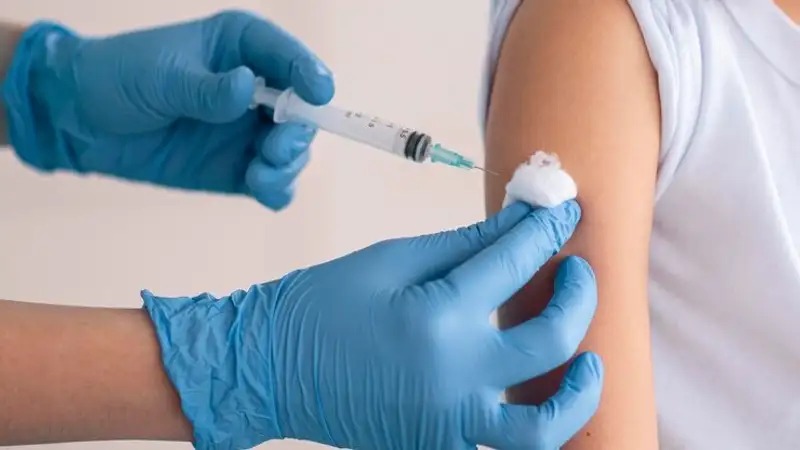 Елордадағы вакцинация: санитарлық дәрігер ата-аналарға үндеу жолдады