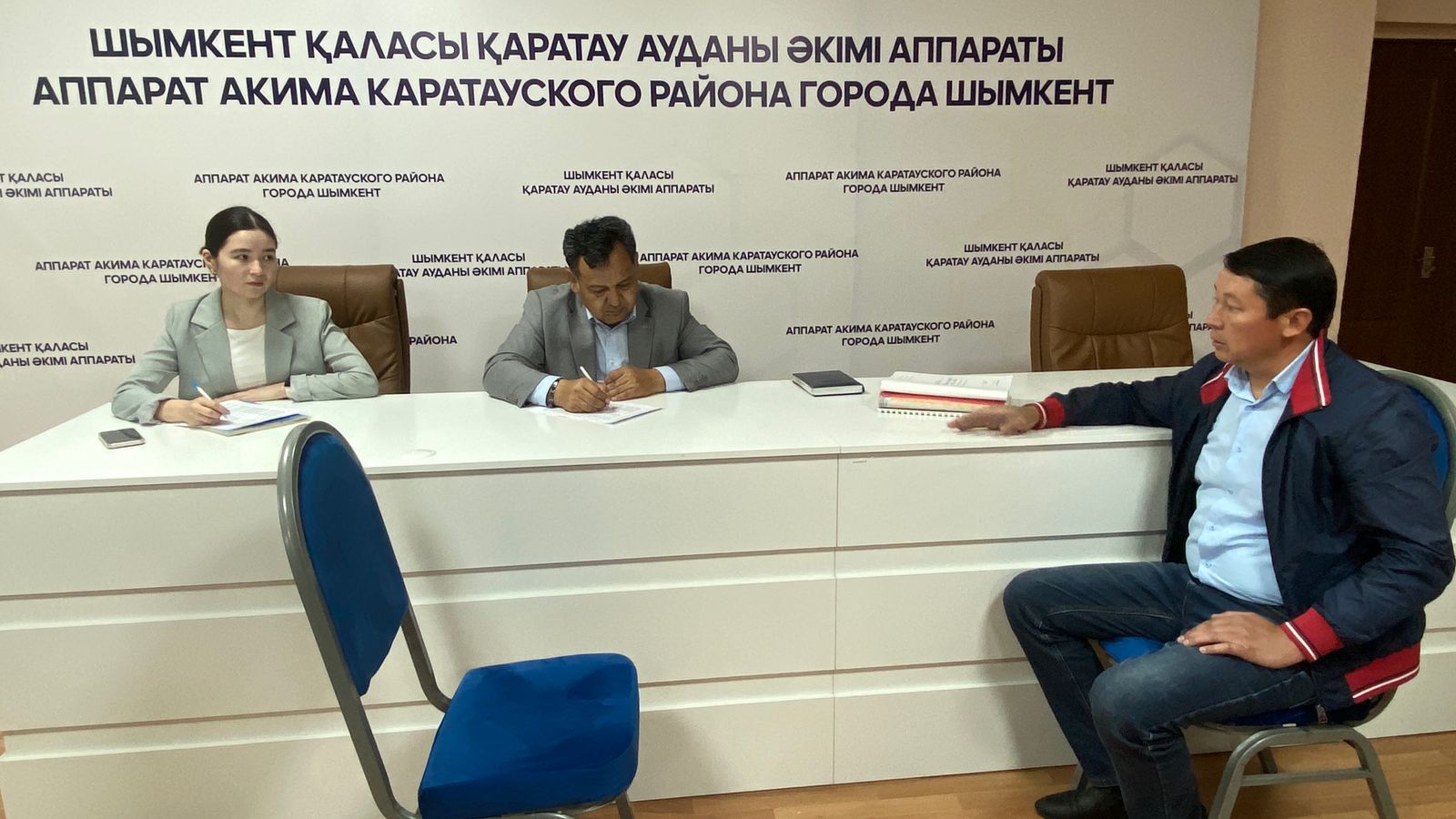 Личный прием граждан акимом Каратауского района