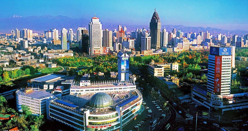 Қыздар және кискадағы саусақ