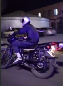 Абай облысында 15 жастағы мотоциклші полицейлерден қашып жарыс ұйымдастырды