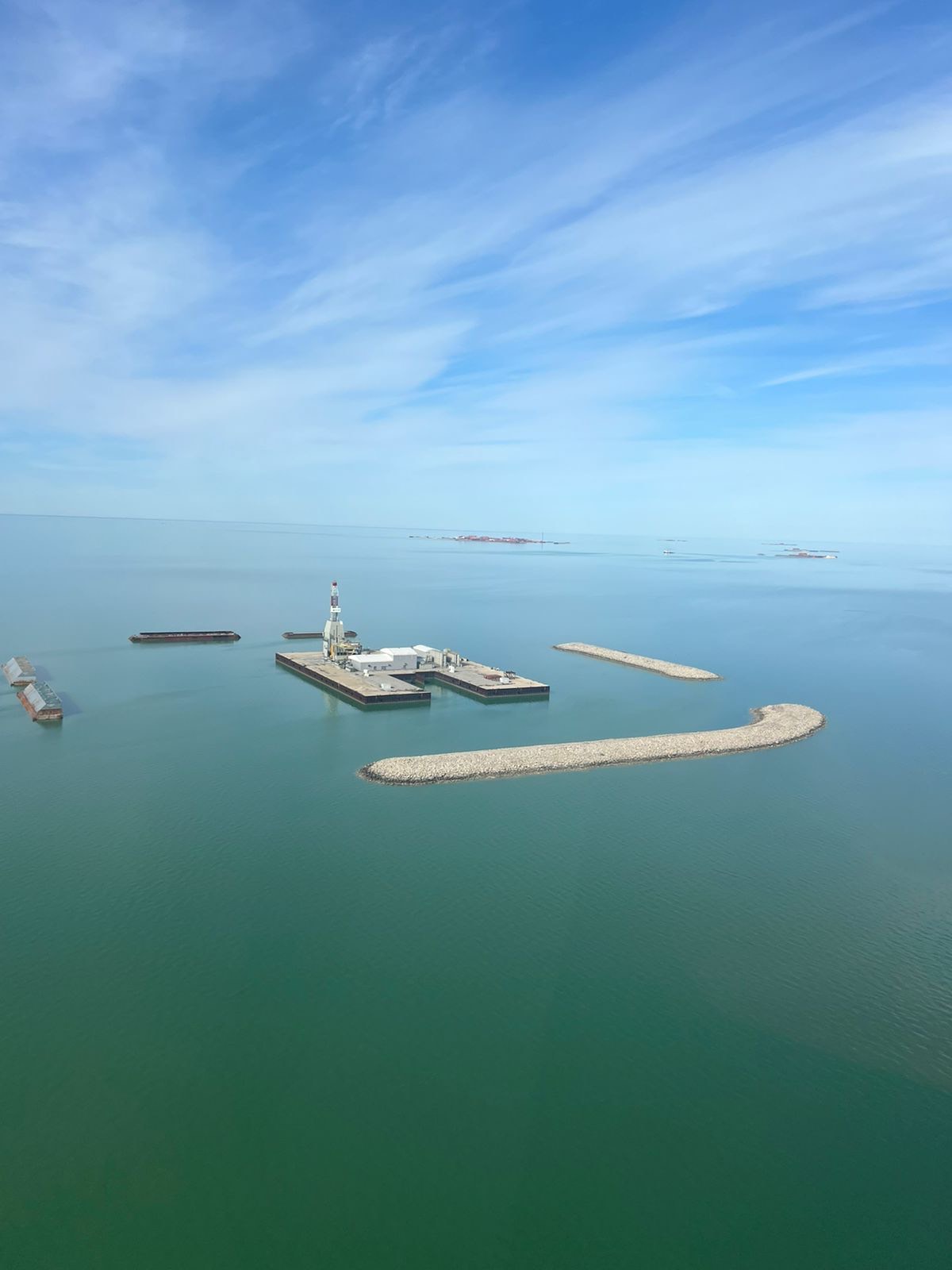 Произведен облет северной части Каспийского моря по факту загрязнения нефтью