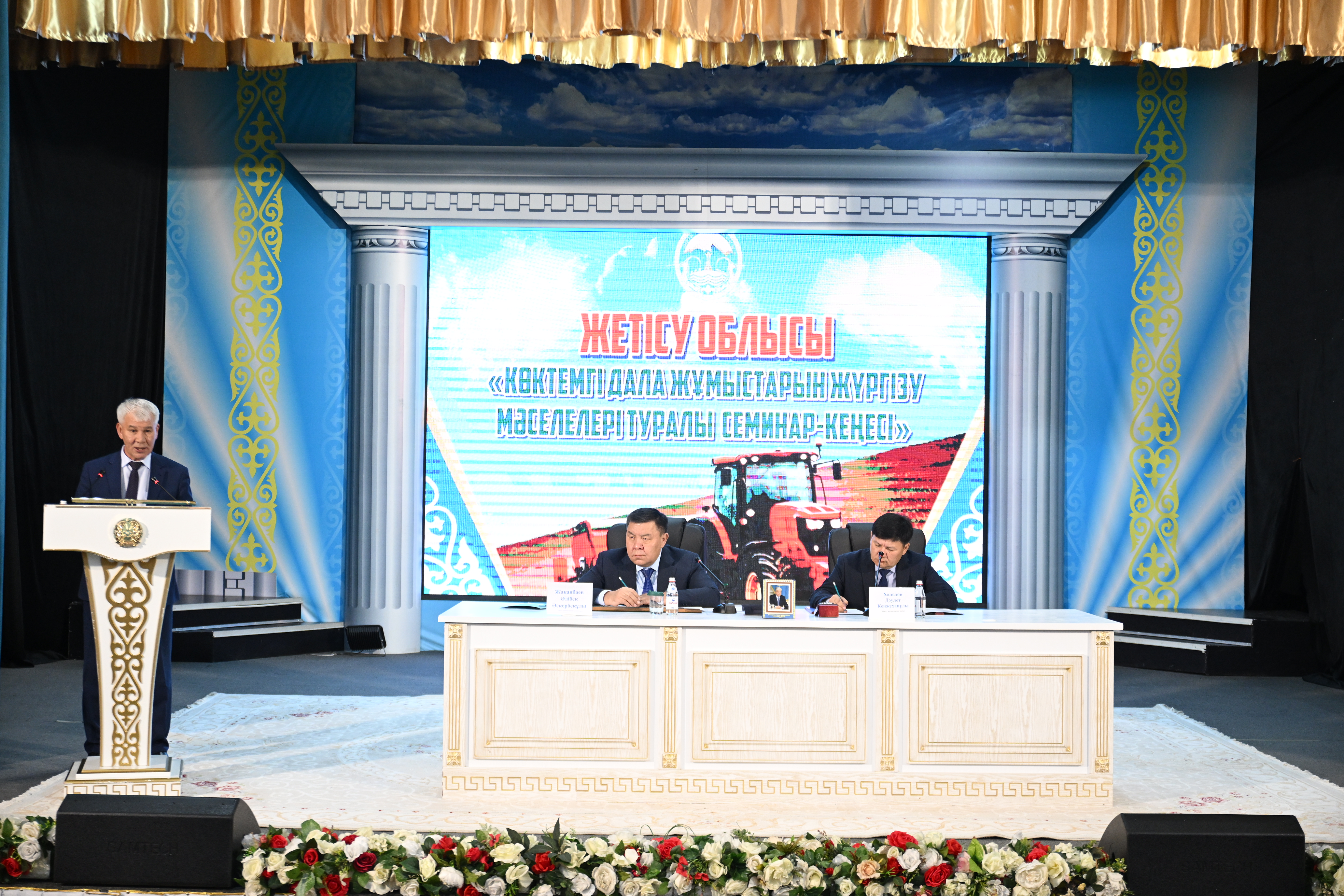 Сынған ануспен секс суреті