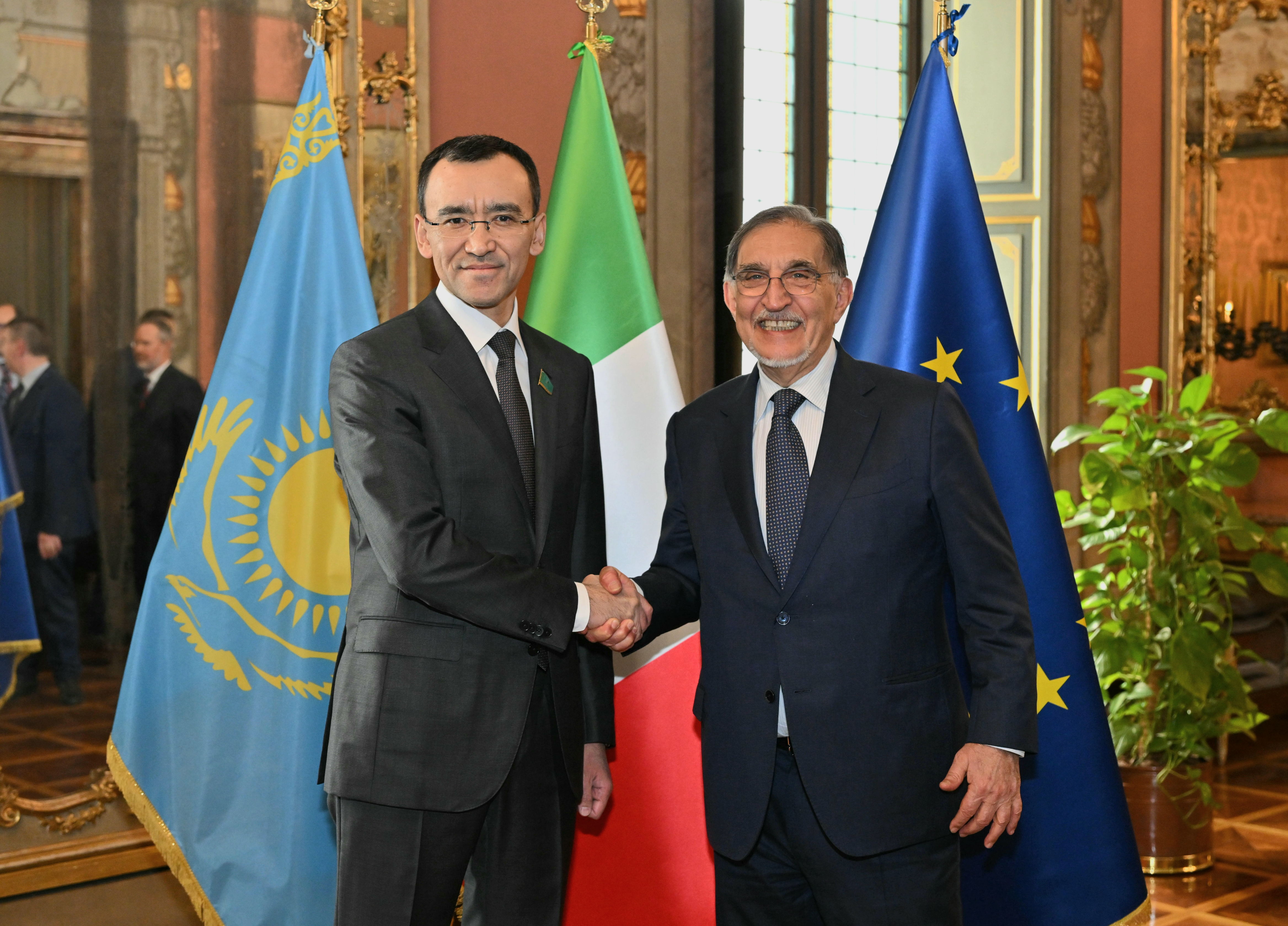 Делегация Сената Парламента Республики Казахстан во главе со Спикером Мауленом Ашимбаевым совершил рабочий визит в Италию