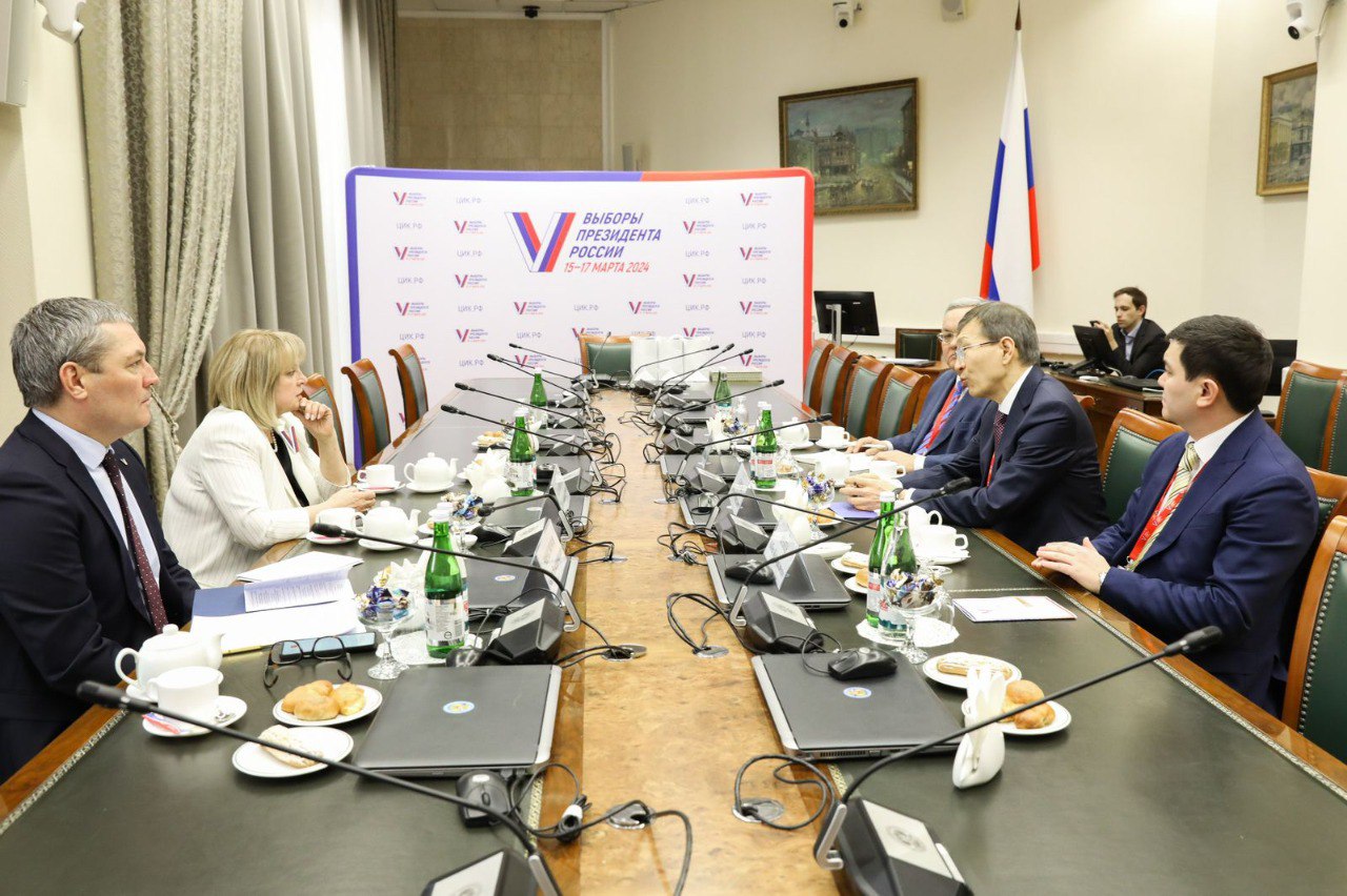 Казахстанская делегация завершила  наблюдение за выборами в РФ