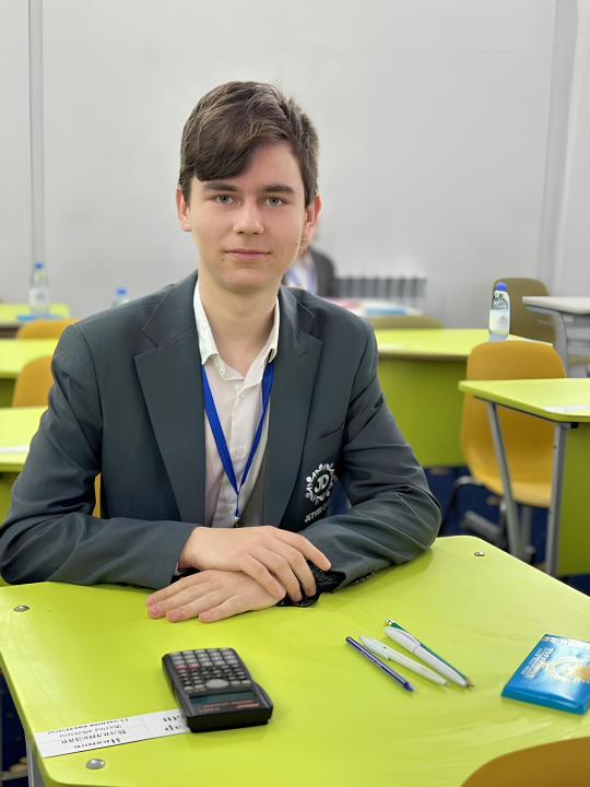 Владислав Иванов
