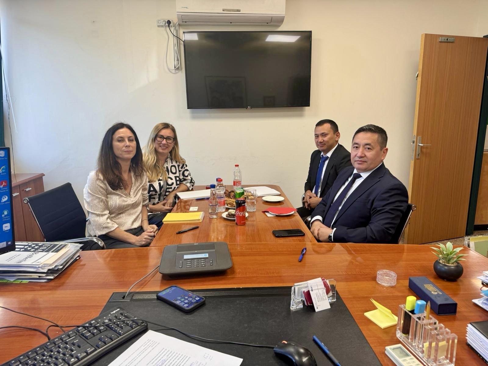 Посол Казахстана провел встречу в Министерстве юстиции Израиля