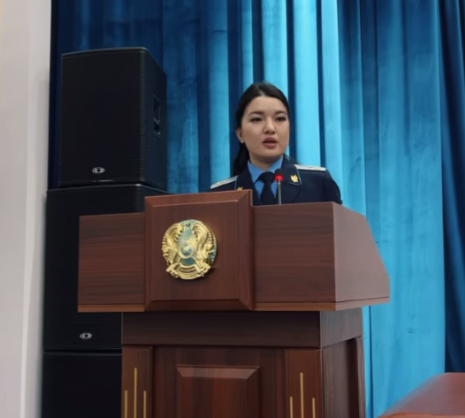 Үлкен кеуделер, сиськи, үлкен кеуделер