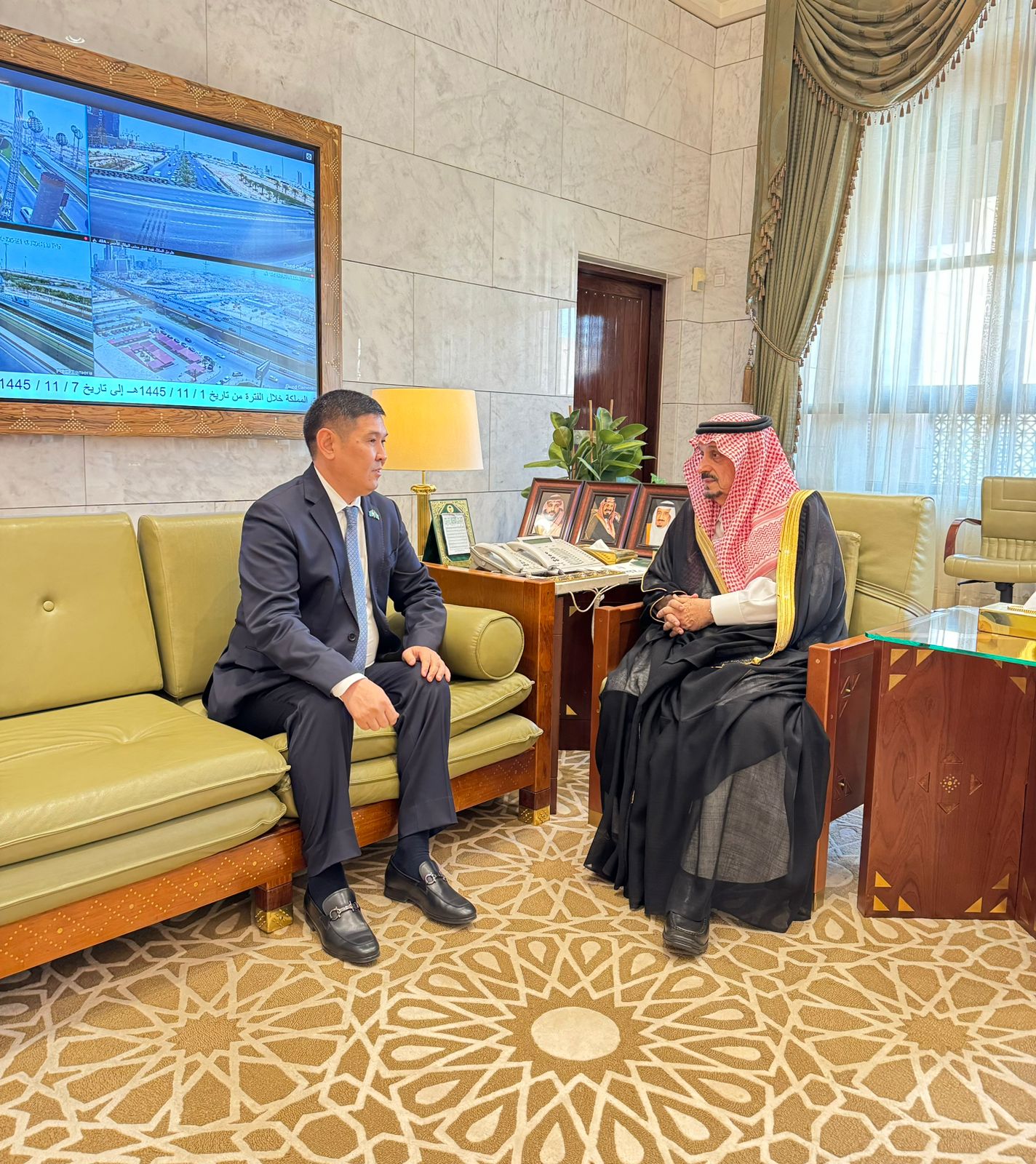 The Ambassador of Kazakhstan Met with the Governor of Riyadh Province