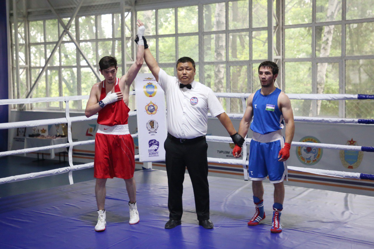 В Алматы стартовал международный турнир по боксу в честь столетия легендарного военачальника Сагадата Нурмагамбетова