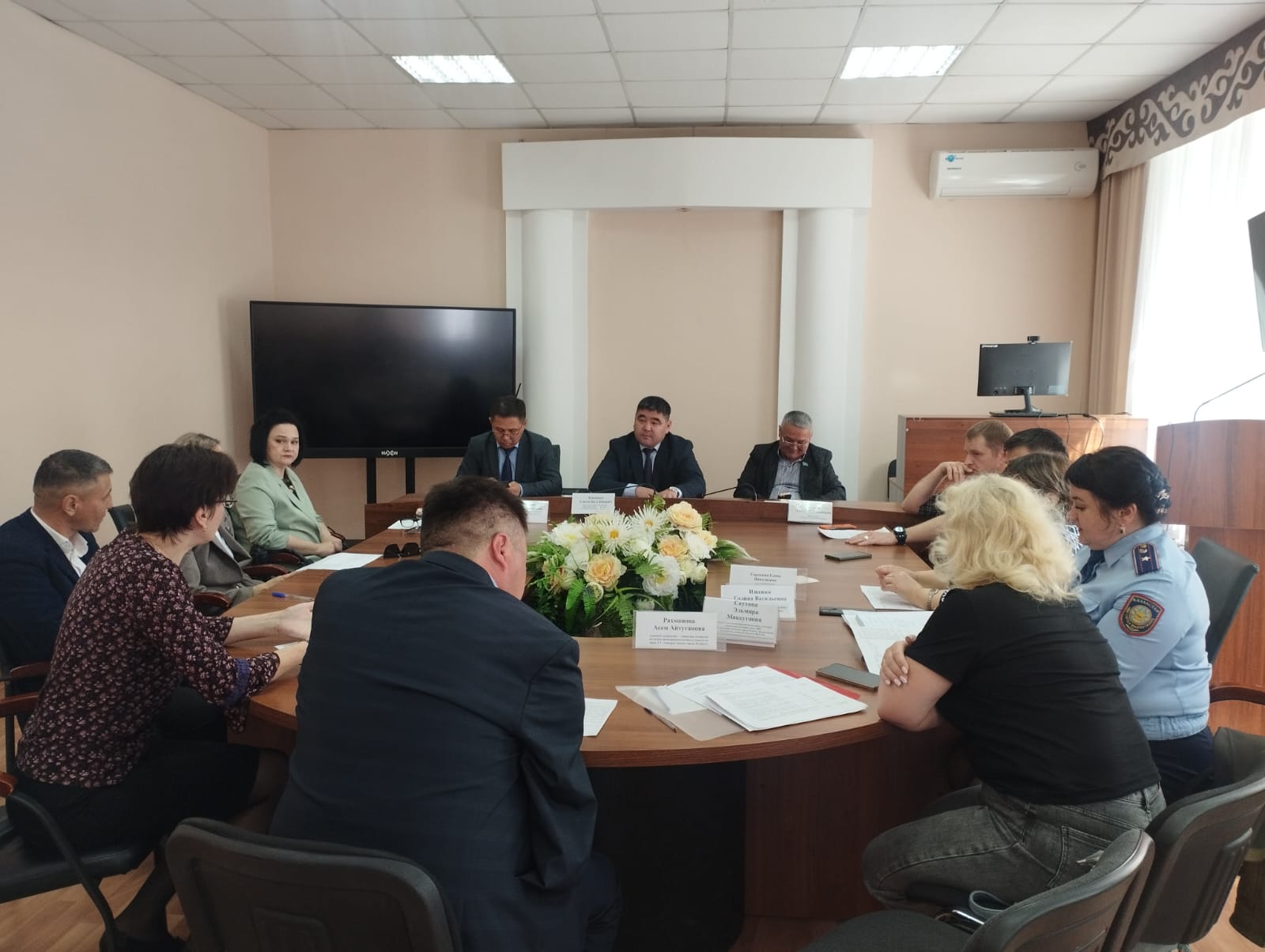 Встреча уполномоченного по этике аппарата акима города Рудного Кокишева С.Б. с государственными служащими