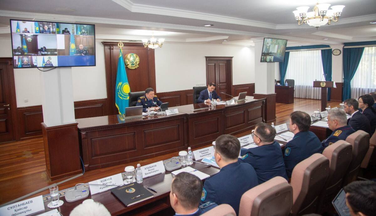 Сенаторы посетили МВД