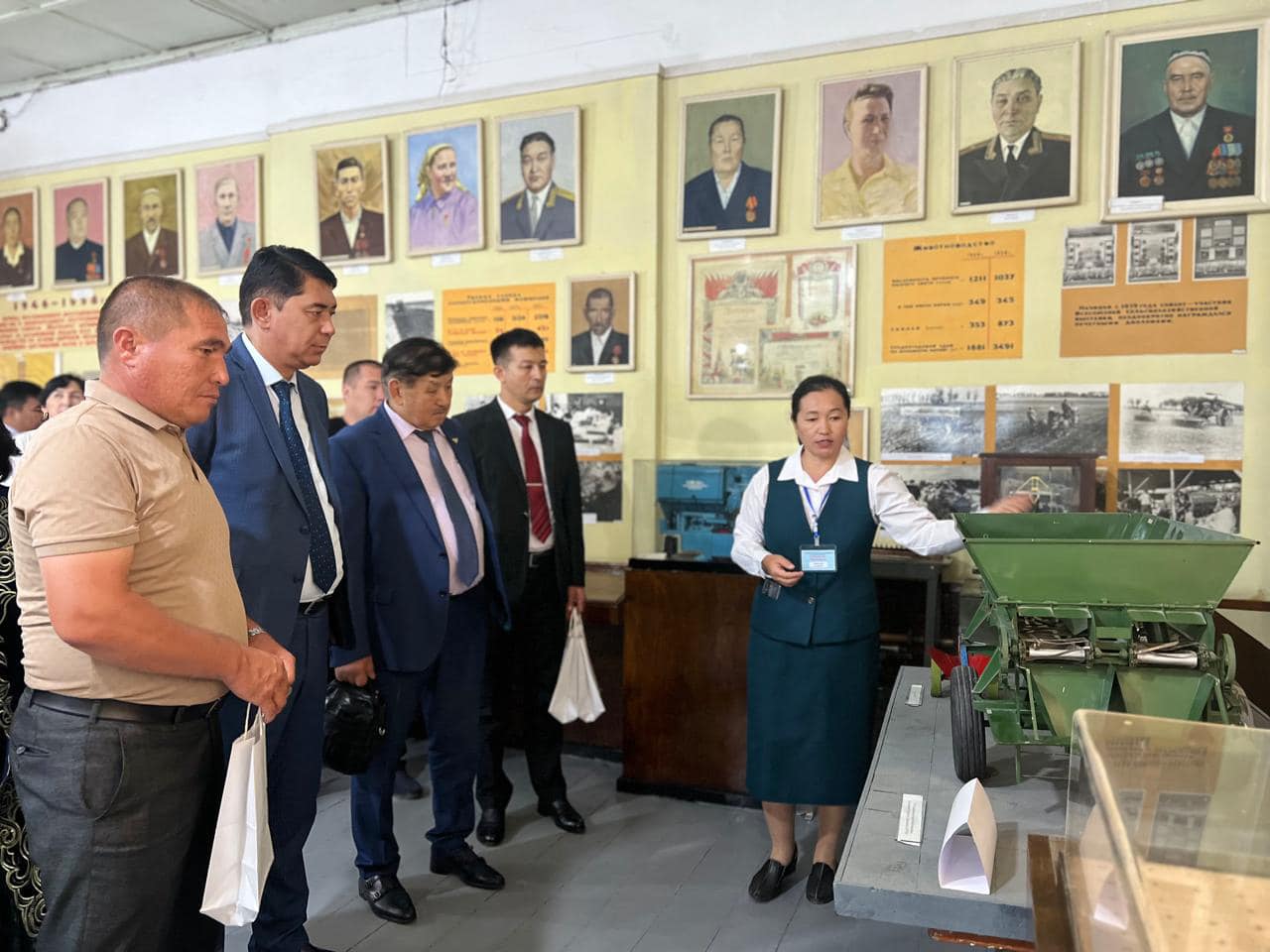 ТҮРКІСТАН: МАҚТА ШАРУАШЫЛЫҒЫ ТАРИХЫ МУЗЕЙІНІҢ 80 ЖЫЛДЫҒЫ АТАЛЫП ӨТТІ