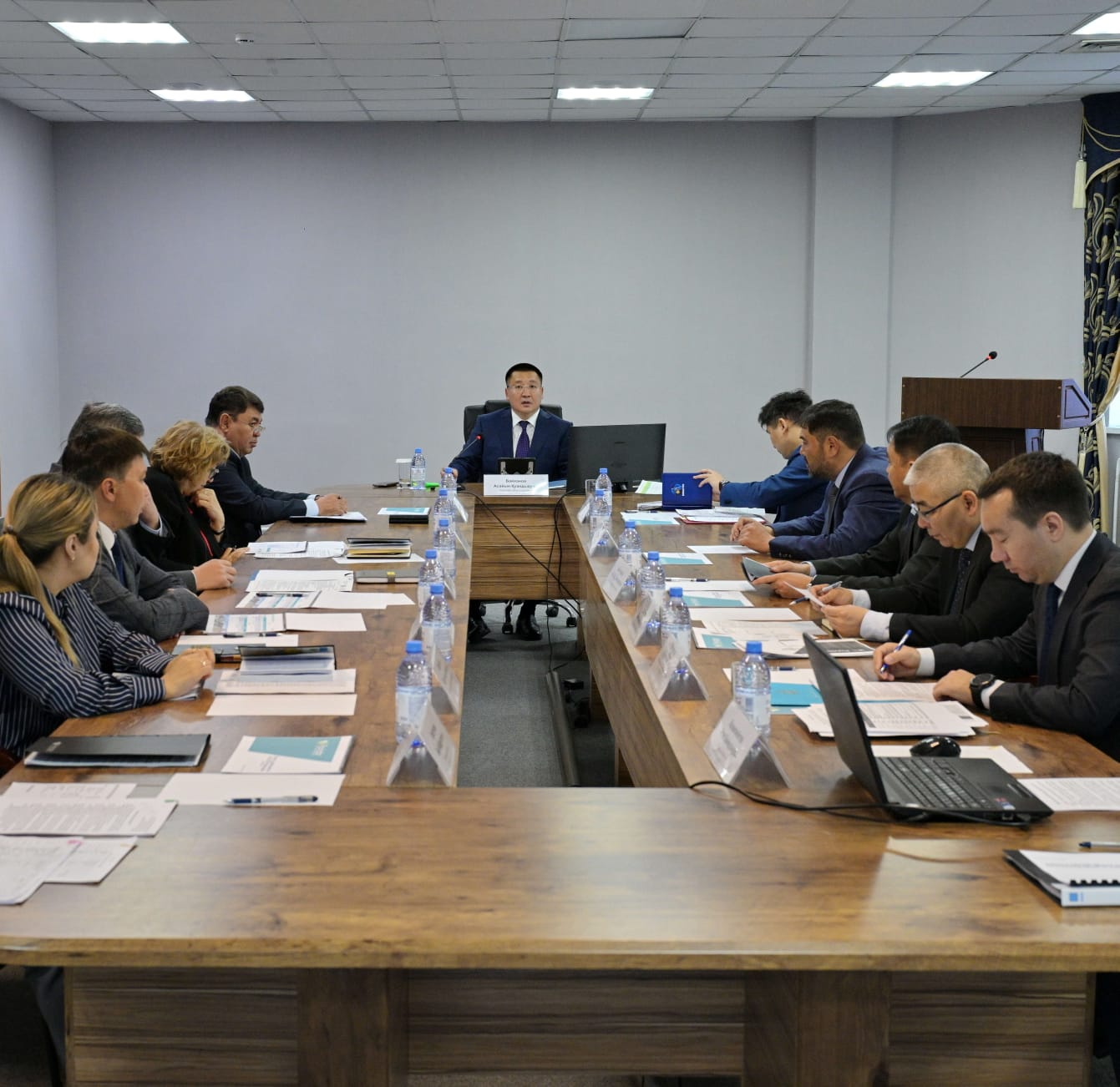 Сегодня в Доме инвестора аким области Асаин Байханов заслушал отчет деятельности АО «СПК - Павлодар»