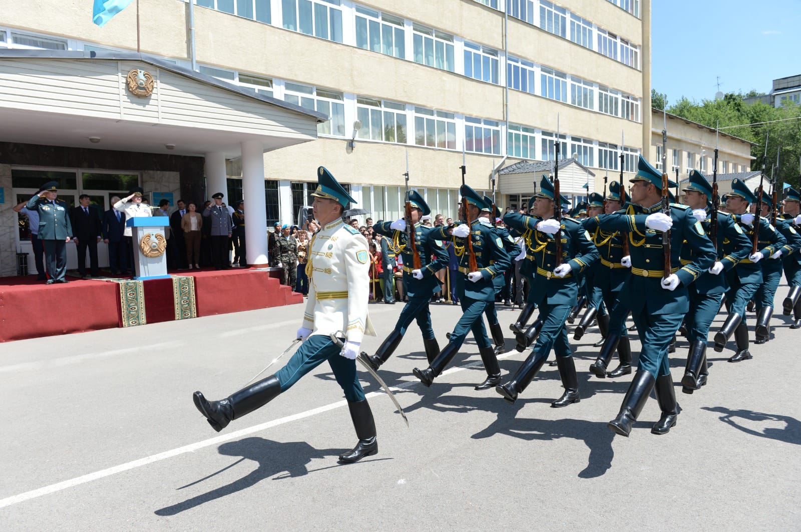 Алматыда 7 мамыр – Отан қорғаушы күні қалай тойланады