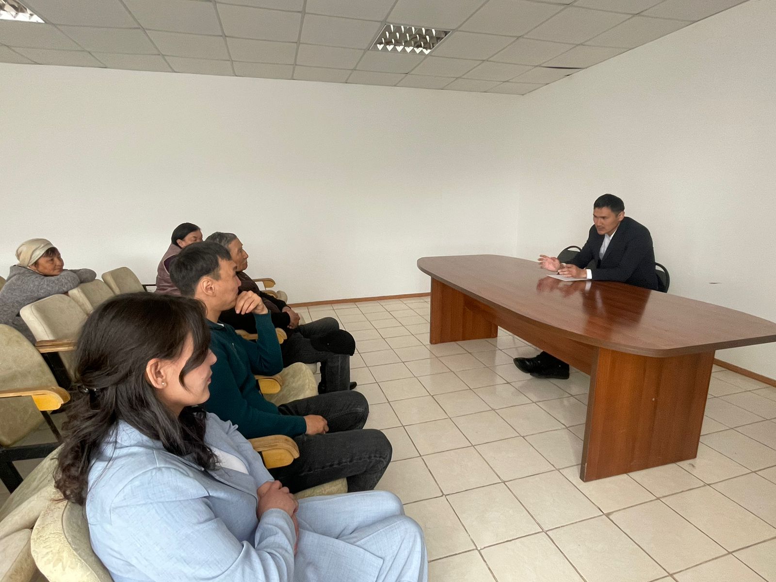 Собрание по обсуждению государственных услуг