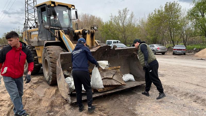 Қарағандыда Бұқпа өзенінің жағасы қоқыстан тазартылды