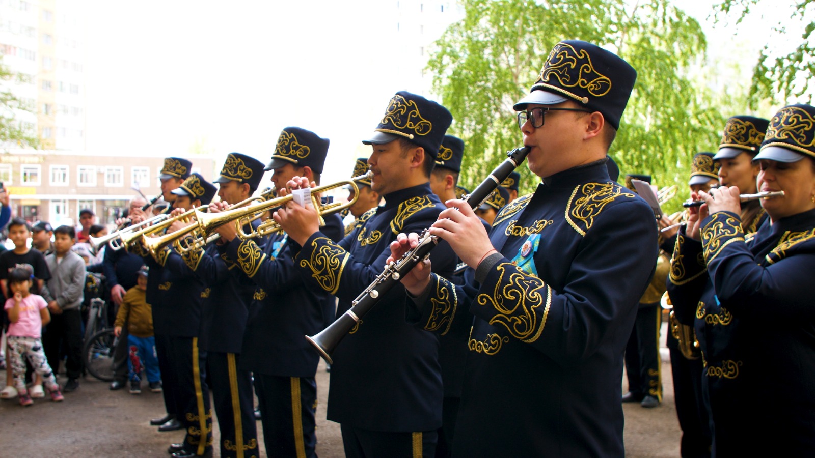 Астанада Жеңіс күніне орай ардагерлерге арналған жылжымалы концерт ұйымдастырылды